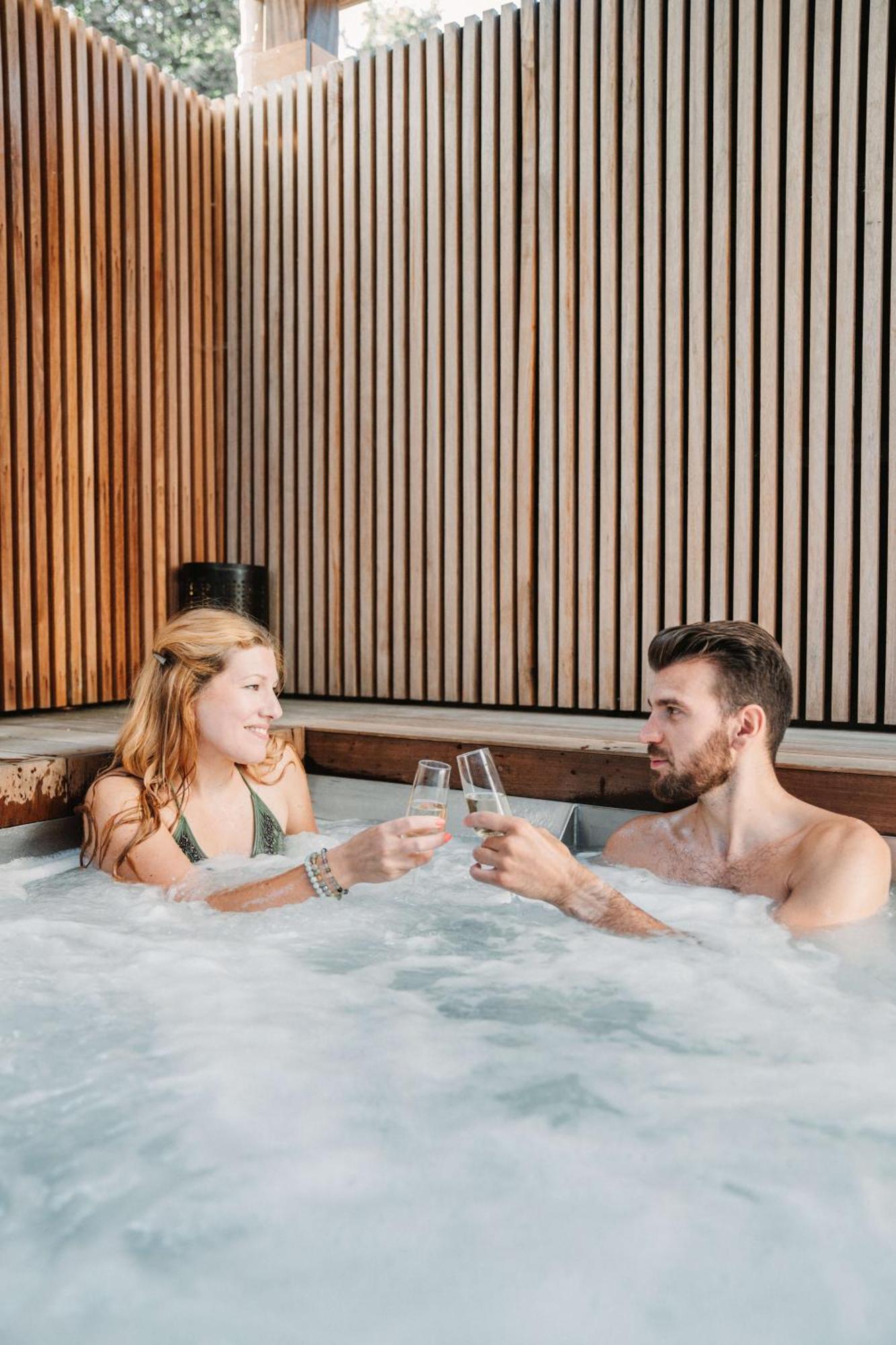 Отель Celeste Beaute & Spa Nalinnes Экстерьер фото